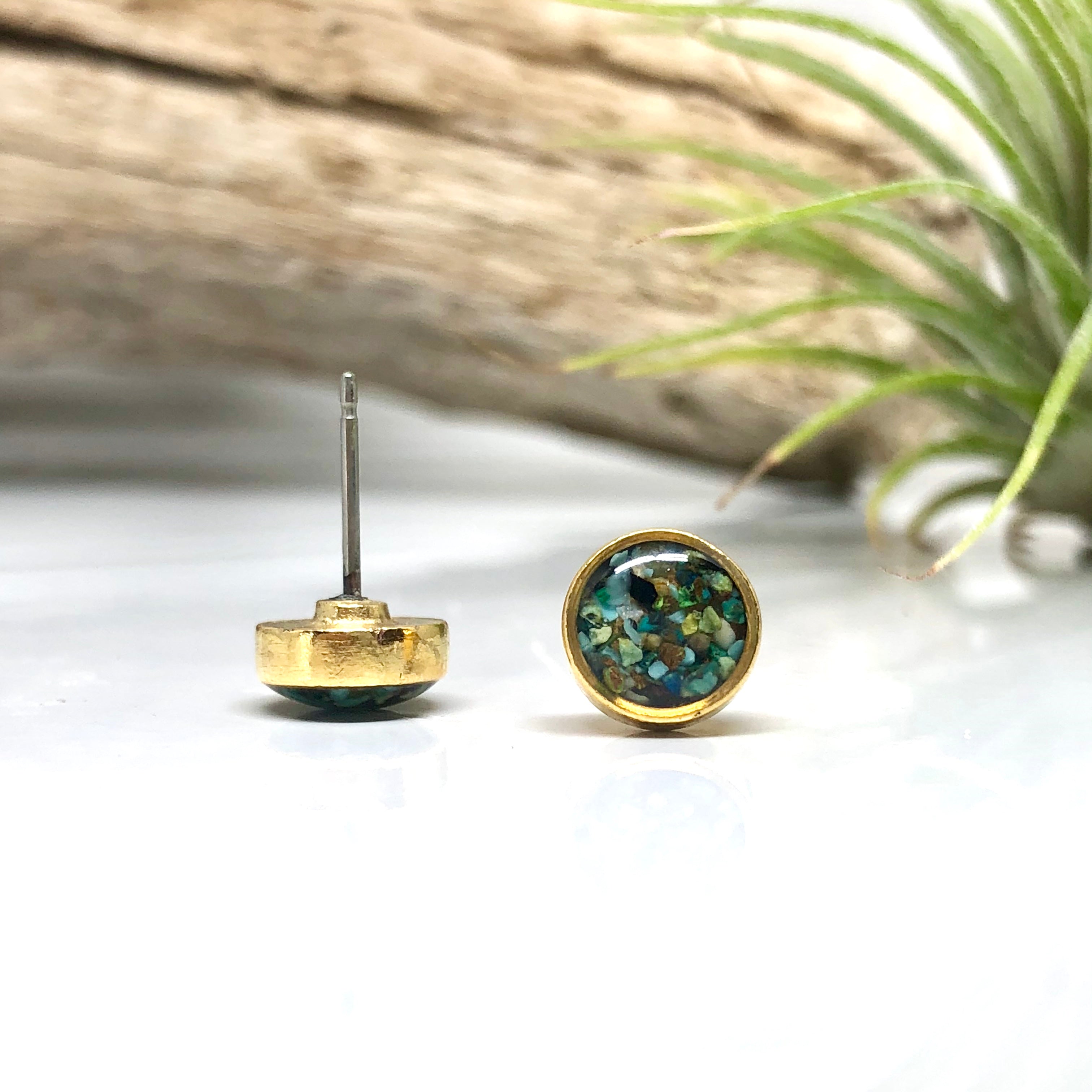 June & Simple Circle Arizona Turquoise Studs - detail view
